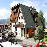 Des Neiges Hotel