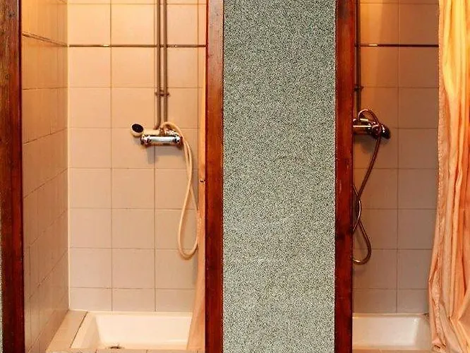 Des Neiges Готель 2*