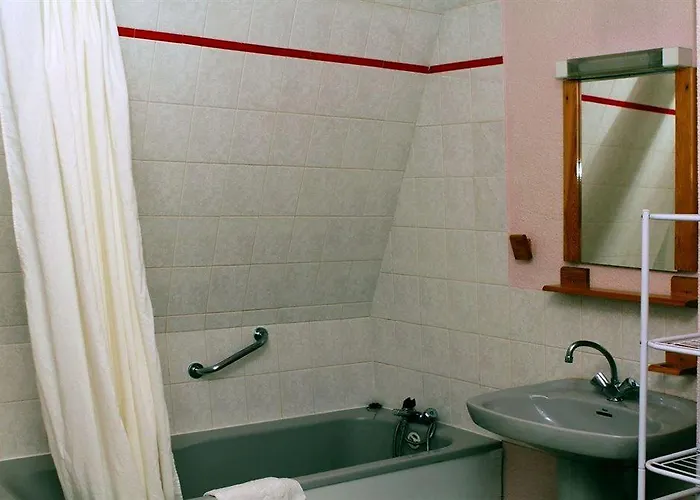 Готель Des Neiges 2*